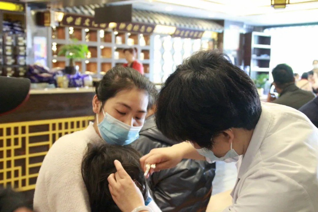【聚焦御生名医 传承中医文化】成都御生堂五一惠享健康活动取得圆满成功!