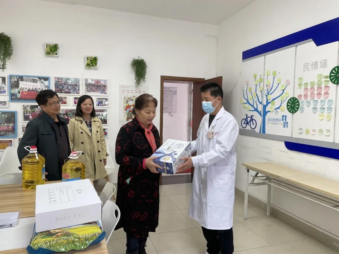 成都御生堂中医馆“敬老爱老 情暖重阳”公益活动圆满结束！